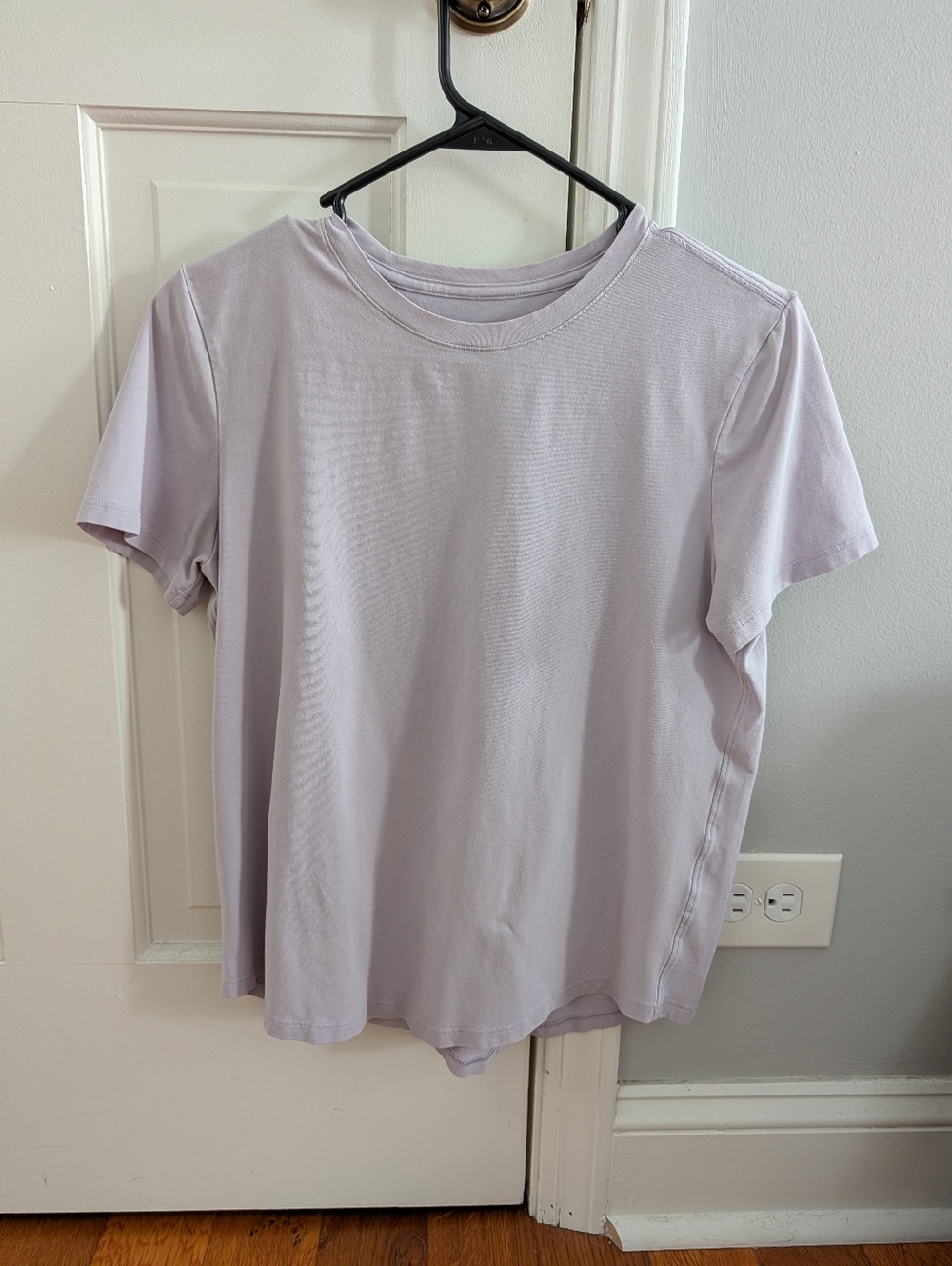 Lululemon Love Crew Shirt Size 6